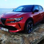 Alfa Romeo Junior Veloce: Οδηγούμε την Ιταλίδα καλλονή με τα 280 άλογα