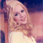 Το Καμαρίνι Της Αλίκης Στον Πειραιά