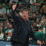 Έξαλλος ο  Αταμάν με τον Χολμς