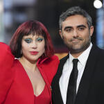 Lady Gaga: Το viral σκηνικό με την τούρτα