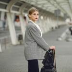 Airport chic: Το στυλ των διακοπών ξεκινά από το αεροδρόμιο