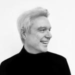 Ο David Byrne έρχεται τον Ιούνιο στην Αθήνα