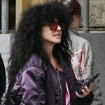 Σολωμού: Βόλτα Στην Αθήνα Με Τέλειο Bomber Kαι Φόρμες