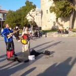 Θεσσαλονίκη: Τσουχτερό Πρόστιμο Σε Πλανόδιους Μουσικούς