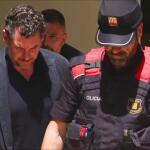 Mango: Ο Γιος Του Ισάκ Άντικ Με Χειροπέδες Στο Δικαστήριο