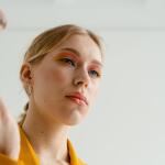 Καθαρισμός πινέλου makeup