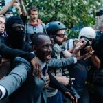 Γαλλία: Δήμαρχος Σεν-Ντενί μπροστά σε μαθητές και δακρυγόνα