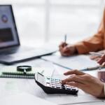 Τι αλλάζει για τους οφειλέτες των κόκκινων δανείων