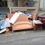 Θεσσαλονίκη: Τσουχτερό Πρόστιμο Για Πεταμένα Έπιπλα Σε Δρόμο