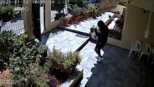 Ρομά Έκλεψαν Μέχρι Και Τη Μασέλα Ηλικιωμένης