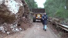 Κατολίσθηση Βράχων Έκλεισε Την Εθνική Οδό Πύργου - Τριπόλεως