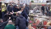 Κωνσταντινούπολη: Κατέρρευσαν Δύο Κτίρια Με Εγκλωβισμένους