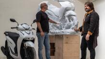 Η Honda γιορτάζει τα 25 χρόνια του SH125i με...γλυπτική