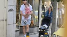 Άλεκ Πίτερς βόλτα με την οικογένεια του