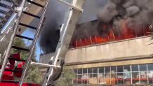 Φωτιά Αιγάλεω: Κατέρρευσε Ταράτσα Εργοστασίου
