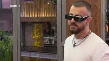 First Dates: «Είμαι πατουσάκιας!» - Η Αδυναμία Του Rjay