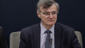 Δημήτρης Τσιόδρας