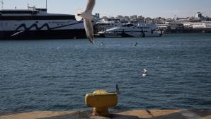 Άνδρας ανασύρθηκε νεκρός από το λιμάνι του Πειραιά