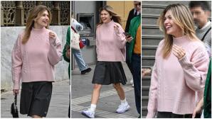 Kλέλια Ανδριολάτου: Με cozy street look στο κέντρο της Αθήνας