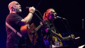 Πυξ Λαξ: «Για τις παλιές αγάπες...» - Live Στο VOX