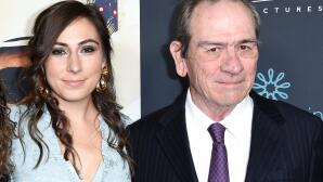 Τόμι Λι Τζόουνς: Mυστήριο Με Τον Θάνατο Της Κόρης Του