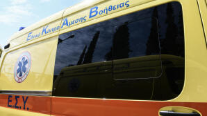 Κορυδαλλός: Γυναίκα Απειλεί Να Πέσει Από Ταράτσα Οικοδομής