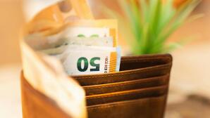 Αυξήσεις στους μισθούς των εργαζομένων στον ιδιωτικό τομέα – Παραδείγματα