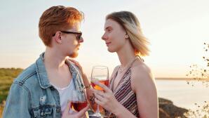 Τα Χαρακτηριστικά Που Κοιτούν Οι Άντρες Στις Γυναίκες