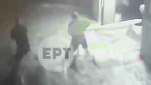 Κορωπί: Αστυνομικός Διέσωσε Ηλικιωμένους Από Ορμητικά Νερά