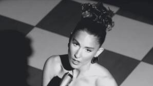 Evangelia: Σπάει Πιάτα & Χορεύει Συρτάκι Στο PARÉA