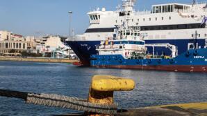 δεμένα καράβια