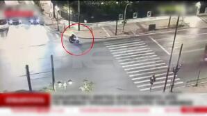 Βίντεο ντοκουμέντο από το τροχαίο κοντά στη Βουλή,  με θύμα έναν 63χρονο