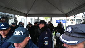 Τέμπη: Ξεκινά Η Δίκη - Φτάνουν Οι Συγγενείς Θυμάτων