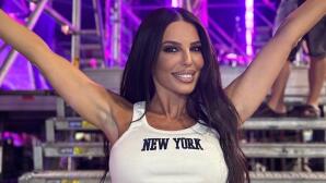 Κέλλυ Κελεκίδου