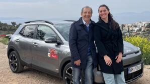 Τraction: Ο Κώστας Στεφανής Υποδέχεται Τη Φωτεινή Τριχά