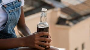 Βάρκιζα: Στο νοσοκομείο 14χρονη μετά από κατανάλωση αλκοόλ- Έκανε σπασμούς