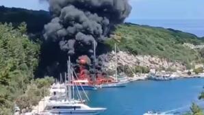 Παξοί: Φωτιά Σε Τουριστικά Σκάφη Στο Λιμάνι