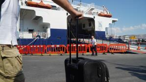 Απαγορευτικό απόπλου από Ραφήνα & Λαύριο– Τι ισχύει για το λιμάνι Πειραιά