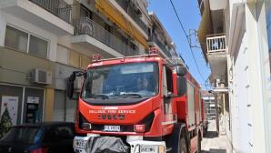 Φωτιά Τώρα Σε Υπόγειο Χώρο Στον Πειραιά