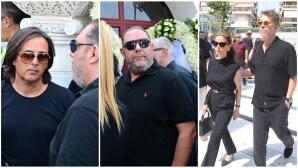 Κηδεία Δημήτρη Κόκοτα: Συγκίνηση στo «τελευταίο αντίο» στον τραγουδιστή
