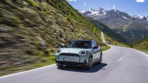 MINI Aceman SE: Σε χρωματισμό Ocean Wave Green