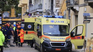 Πλάκα: Εντοπίστηκε και δεύτερη σορός γυναίκας στα συντρίμμια