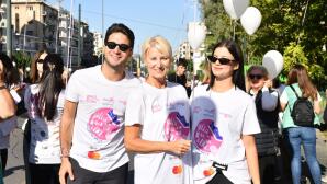 Νατάσα Παζαΐτη: Mε τα δίδυμα παιδιά της στο Greece Race for the Cure