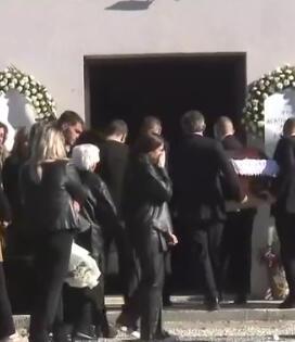 Λάρισα: Σε βαρύ Κλίμα Η Κηδεία Της 49χρονης