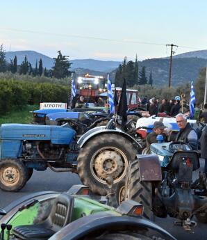 Κινητοποιήσεις αγροτών: Μπλόκο στα Μάλγαρα – Κλειστή η εθνική