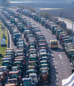 Μπλόκα: Με Χαμηλές Ταχύτητες Η Έξοδος Των Χριστουγέννων