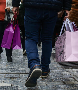 Ανοιχτά Τα Εμπορικά Καταστήματα Και Τα Σούπερ Μάρκετ Σήμερα