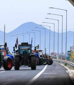Αγρότες: Κλείνει Η Εθνική Οδός Αντιρρίου - Ιωαννίνων