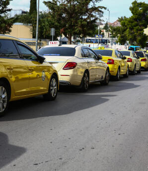 Aπεργία Για Τα Ταξί: «Χειρόφρενο» Στις 13 Και 14 Ιανουαρίου