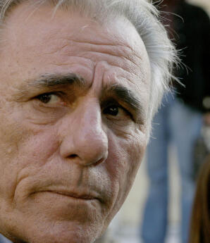 Πέθανε Ο Σπύρος Καρατζαφέρης